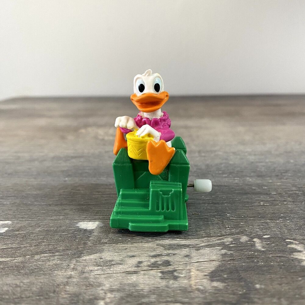 Donald DUCK PARADE WIND UP PLASTIC BURGER KING KIDS CLUB